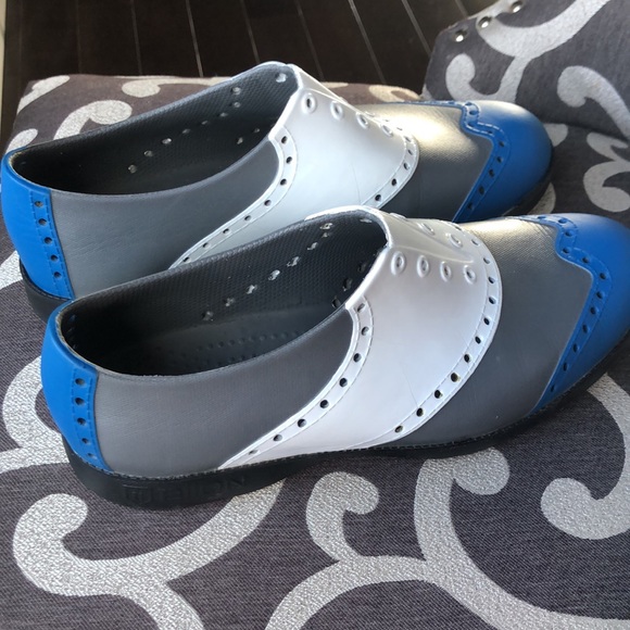 Like New Biion Shoes - Picture 2 of 5